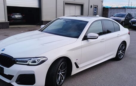 BMW 5 серия, 2021 год, 5 300 000 рублей, 4 фотография