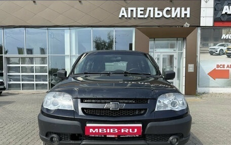 Chevrolet Niva I рестайлинг, 2018 год, 590 420 рублей, 2 фотография