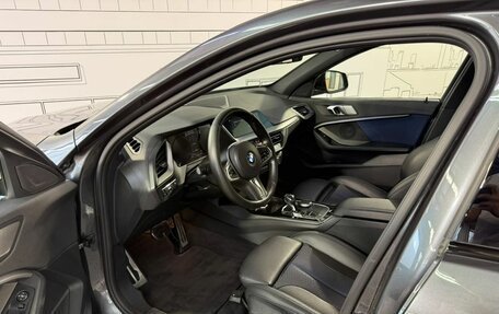 BMW 1 серия, 2020 год, 2 495 000 рублей, 13 фотография