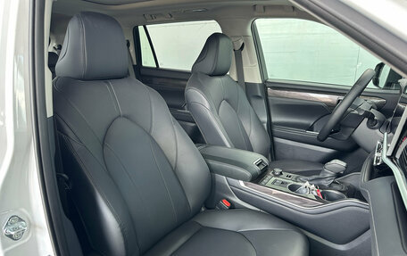 Toyota Highlander, 2026 год, 5 600 000 рублей, 13 фотография