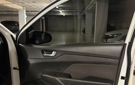Hyundai Solaris II рестайлинг, 2018 год, 1 245 000 рублей, 39 фотография