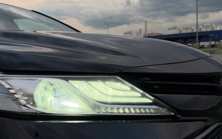 Toyota Camry, 2021 год, 2 900 000 рублей, 9 фотография