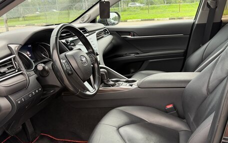 Toyota Camry, 2021 год, 2 900 000 рублей, 11 фотография
