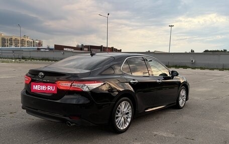 Toyota Camry, 2021 год, 2 900 000 рублей, 6 фотография