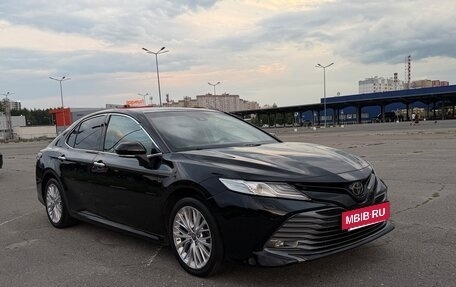 Toyota Camry, 2021 год, 2 900 000 рублей, 8 фотография