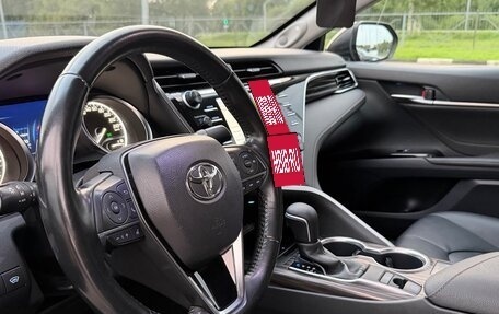 Toyota Camry, 2021 год, 2 900 000 рублей, 16 фотография