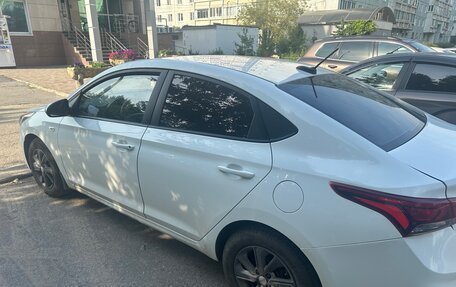 Hyundai Solaris II рестайлинг, 2019 год, 700 000 рублей, 5 фотография