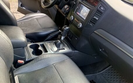 Mitsubishi Pajero IV, 2013 год, 2 400 000 рублей, 8 фотография