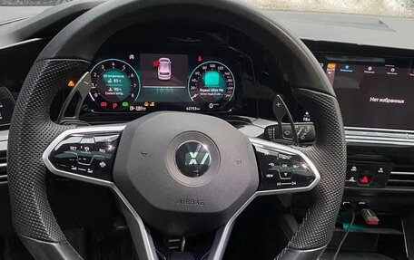 Volkswagen Golf VIII, 2022 год, 1 800 000 рублей, 8 фотография