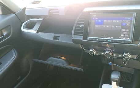 Honda Fit, 2020 год, 1 450 000 рублей, 5 фотография