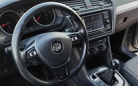 Volkswagen Tiguan II, 2018 год, 2 119 000 рублей, 23 фотография
