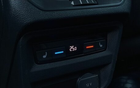 Volkswagen Tiguan II, 2018 год, 2 119 000 рублей, 26 фотография