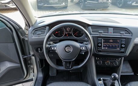 Volkswagen Tiguan II, 2018 год, 2 119 000 рублей, 29 фотография