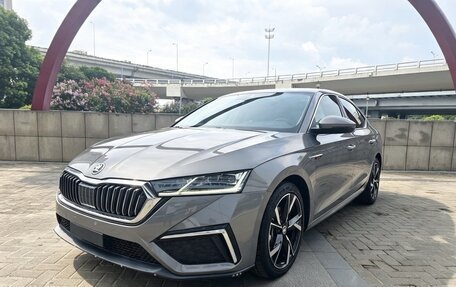 Skoda Octavia IV, 2022 год, 2 250 000 рублей, 1 фотография