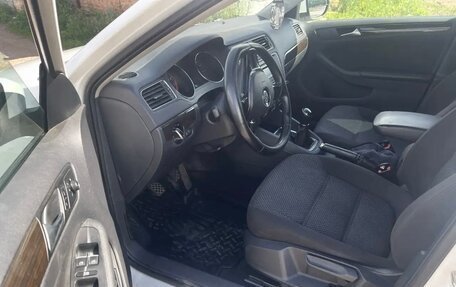 Volkswagen Jetta VI, 2015 год, 900 000 рублей, 5 фотография