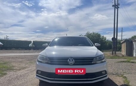 Volkswagen Jetta VI, 2015 год, 900 000 рублей, 4 фотография