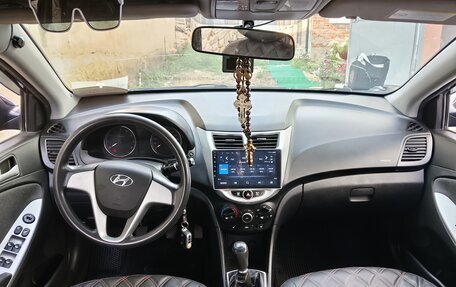 Hyundai Solaris II рестайлинг, 2013 год, 820 000 рублей, 9 фотография