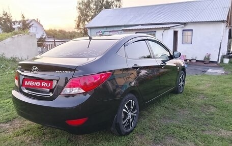 Hyundai Solaris II рестайлинг, 2013 год, 820 000 рублей, 6 фотография