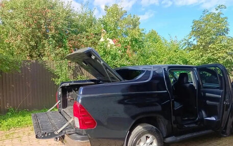 Toyota Hilux VIII, 2017 год, 2 200 000 рублей, 7 фотография