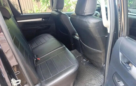 Toyota Hilux VIII, 2017 год, 2 200 000 рублей, 9 фотография