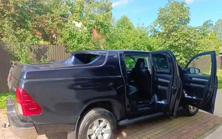 Toyota Hilux VIII, 2017 год, 2 200 000 рублей, 10 фотография