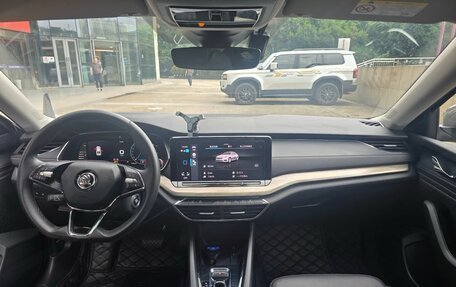 Skoda Octavia IV, 2022 год, 2 250 000 рублей, 12 фотография