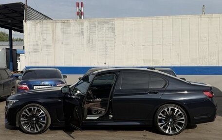 BMW 7 серия, 2019 год, 4 800 000 рублей, 2 фотография