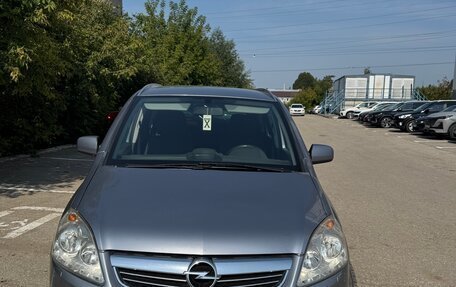 Opel Zafira B, 2010 год, 745 000 рублей, 2 фотография