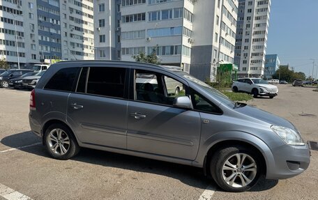 Opel Zafira B, 2010 год, 745 000 рублей, 3 фотография