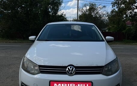 Volkswagen Polo VI (EU Market), 2012 год, 750 000 рублей, 3 фотография