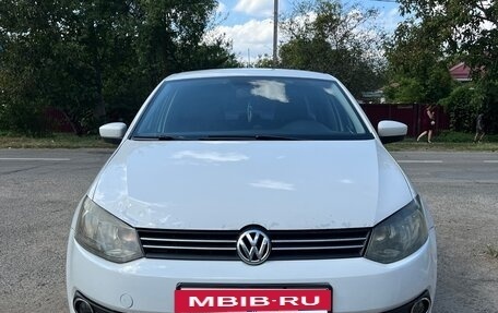 Volkswagen Polo VI (EU Market), 2012 год, 750 000 рублей, 2 фотография
