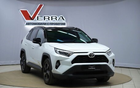 Toyota RAV4, 2022 год, 4 150 000 рублей, 3 фотография