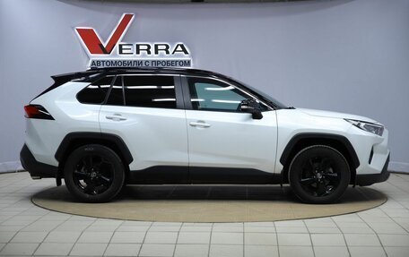 Toyota RAV4, 2022 год, 4 150 000 рублей, 4 фотография