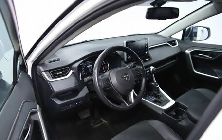 Toyota RAV4, 2022 год, 4 150 000 рублей, 10 фотография