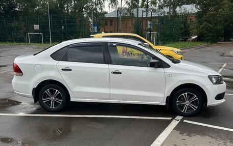 Volkswagen Polo VI (EU Market), 2010 год, 575 000 рублей, 4 фотография