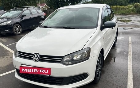 Volkswagen Polo VI (EU Market), 2010 год, 575 000 рублей, 2 фотография