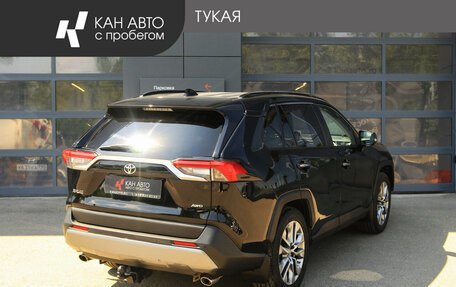 Toyota RAV4, 2019 год, 3 448 000 рублей, 2 фотография