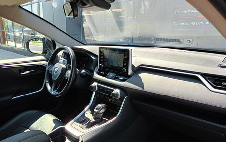 Toyota RAV4, 2019 год, 3 448 000 рублей, 8 фотография