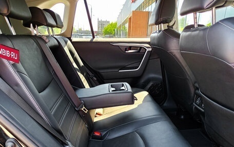 Toyota RAV4, 2019 год, 3 448 000 рублей, 9 фотография