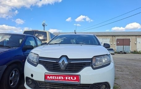 Renault Logan II, 2017 год, 600 000 рублей, 1 фотография