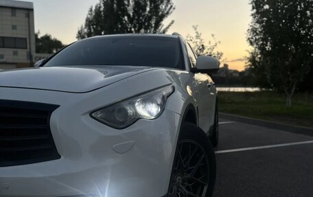 Infiniti FX II, 2012 год, 1 700 000 рублей, 6 фотография