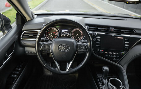 Toyota Camry, 2018 год, 2 899 000 рублей, 13 фотография
