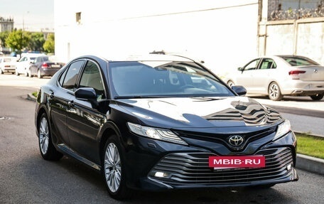 Toyota Camry, 2018 год, 2 899 000 рублей, 5 фотография