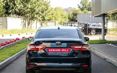 Toyota Camry, 2018 год, 2 899 000 рублей, 7 фотография