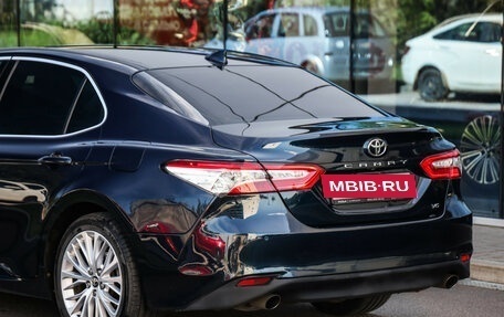 Toyota Camry, 2018 год, 2 899 000 рублей, 10 фотография