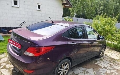 Hyundai Solaris II рестайлинг, 2011 год, 350 000 рублей, 14 фотография