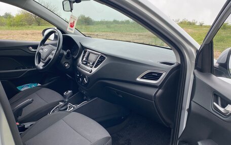 Hyundai Solaris II рестайлинг, 2019 год, 1 350 000 рублей, 8 фотография