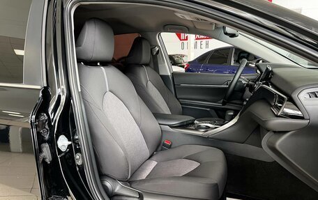 Toyota Camry, 2022 год, 2 250 000 рублей, 11 фотография