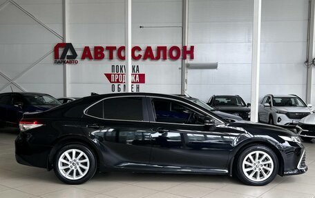 Toyota Camry, 2022 год, 2 250 000 рублей, 14 фотография