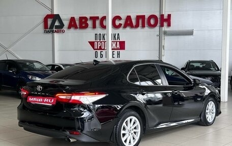 Toyota Camry, 2022 год, 2 250 000 рублей, 13 фотография